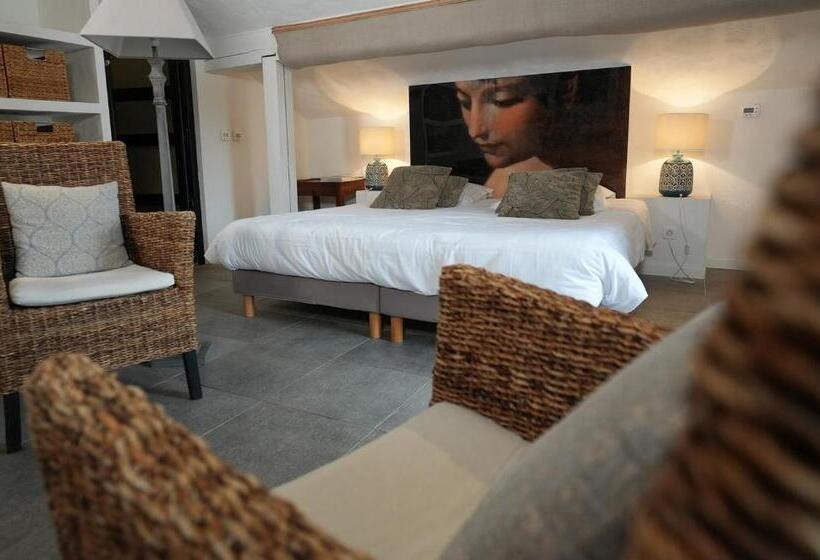 주니어 스위트 킹사이즈 침대, Auberge De La Poulcière