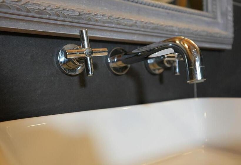 수피리어 스위트, Auberge De La Poulcière