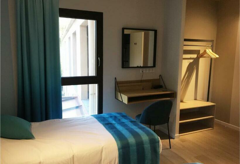 اتاق استاندارد سه نفره, Cantosorgue