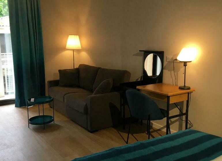 اتاق استاندارد چهار تخته, Cantosorgue