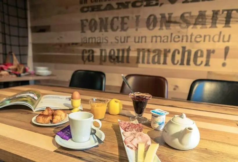 スタンダードルーム, Chamois Lodge