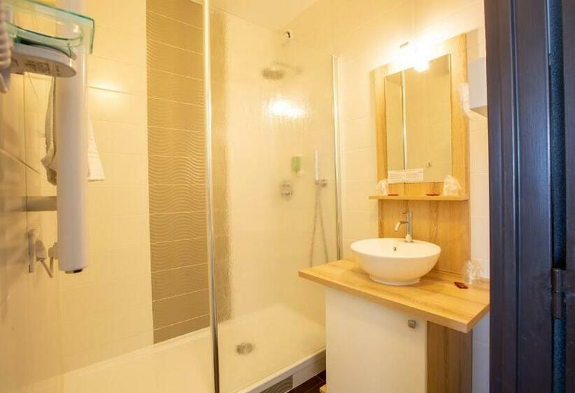 スタンダードトリプルルーム, Chantereyne