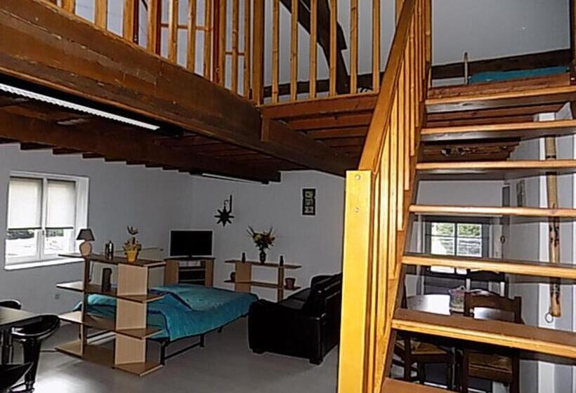 شقة غرفة واحدة, Chateau De Chicamour