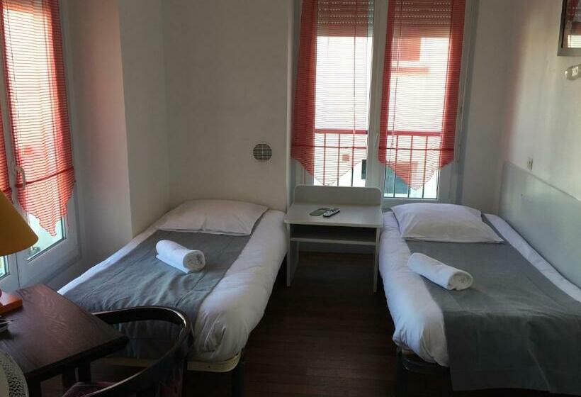 Четырехместный Номер Стандарт, Crystal