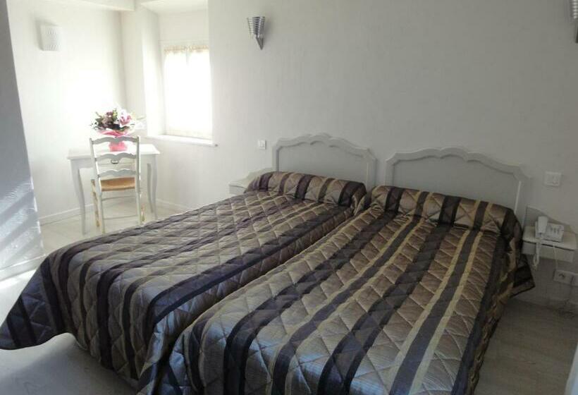 חדר סטנדרט, Du Bosquet