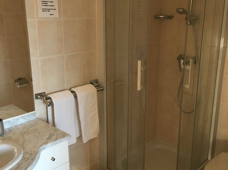 חדר סופריור, Du Bosquet