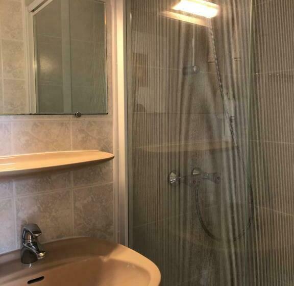 Pokój Standard, Enzo Hotels Neufchâteau By Kyriad Direct