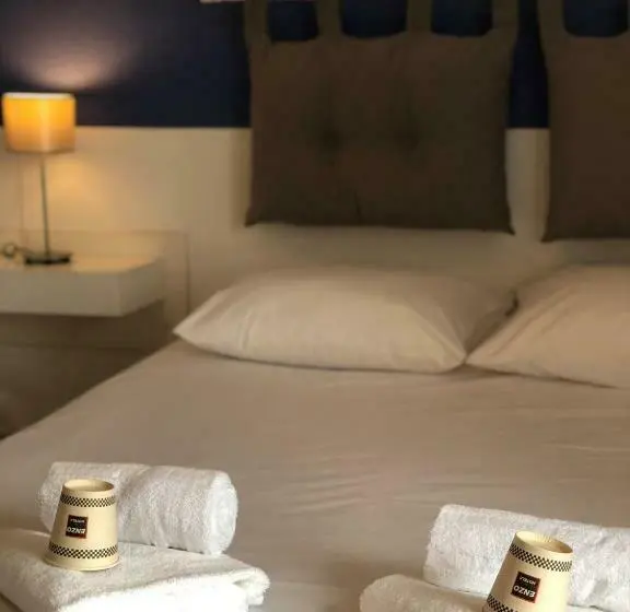 スタンダード4人部屋, Enzo Hotels Neufchâteau By Kyriad Direct