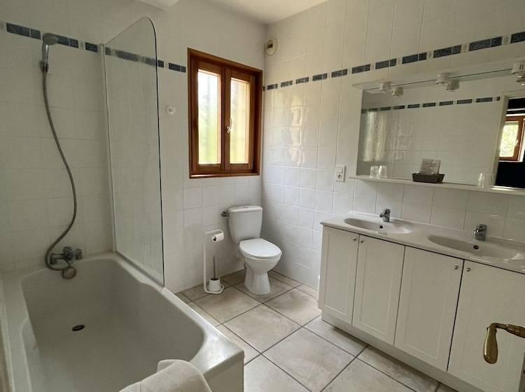 חדר סופריור, Bon Encontre