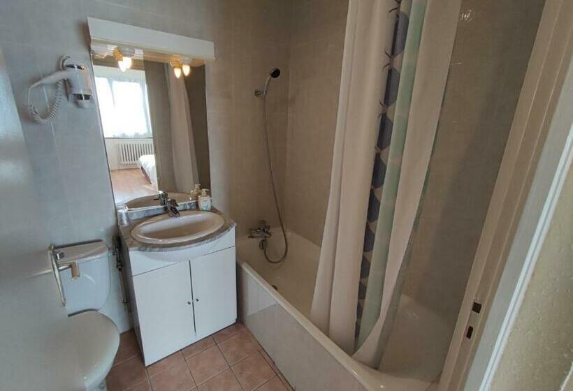 스탠다드 룸, Hôtel Café Du Palais