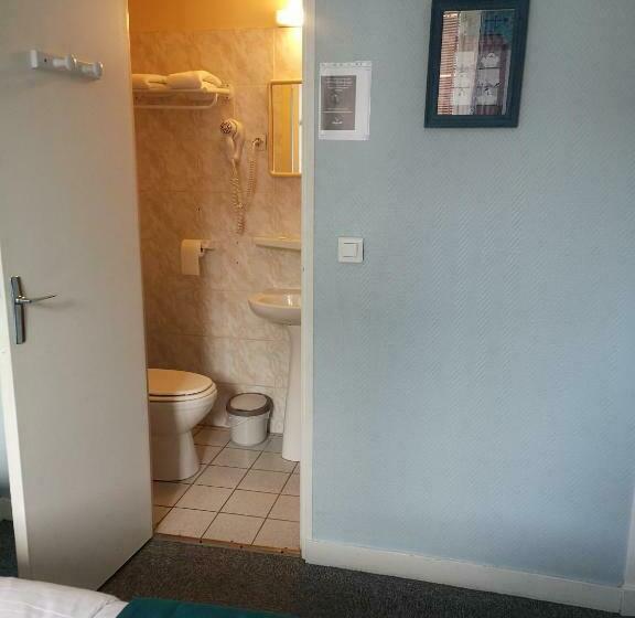 غرفة قياسية, Hôtel Le Memphis