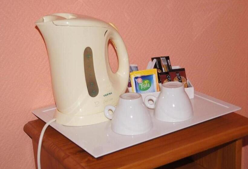 חדר אקונומי יחיד, Hôtel Le Memphis