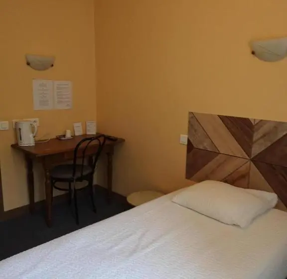 Economy Yhden Hengen Huone, Hôtel Le Memphis