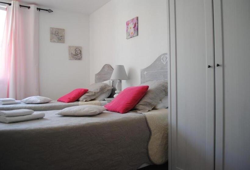 חדר סטנדרט, Hôtel Restaurant Le Provençal