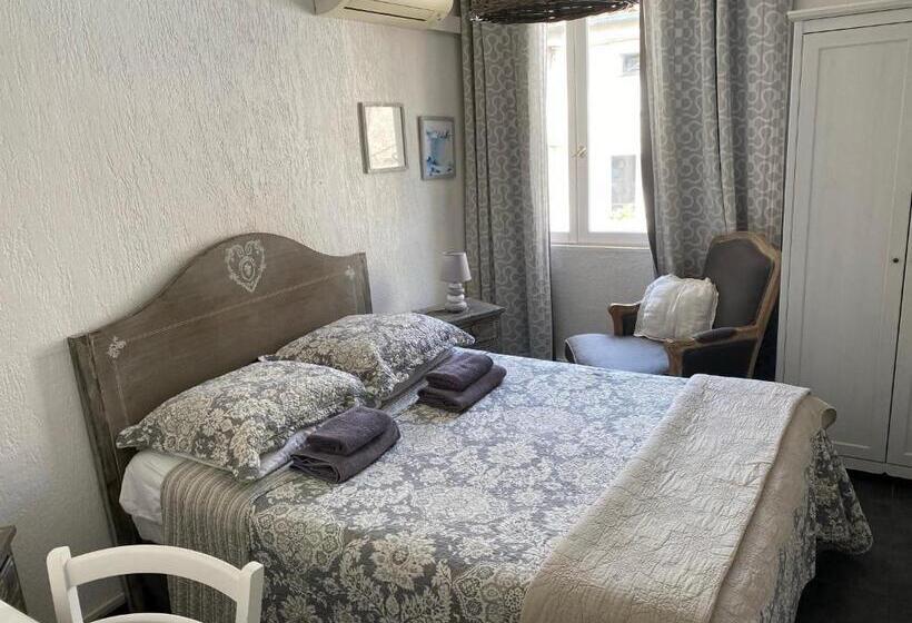 Номер Basic, Hôtel Restaurant Le Provençal
