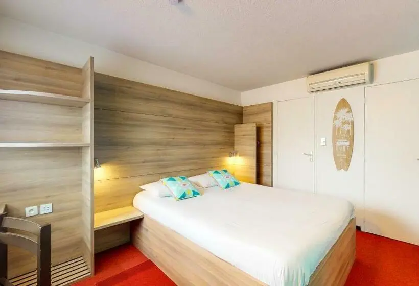Perhehuone, Everhotel De Tarbes Ibos