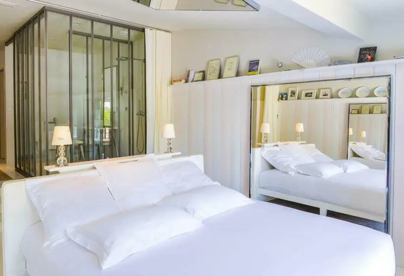 Standard-huone, La Corniche