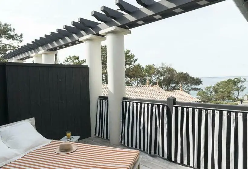 Juniorsviitti, La Corniche