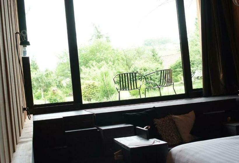 كابينة, La Grenouillère