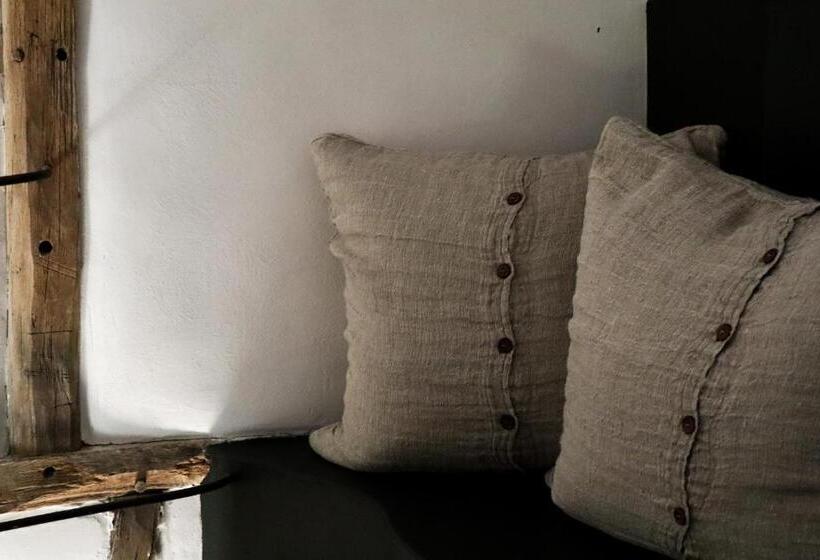 غرفة قياسية, La Grenouillère