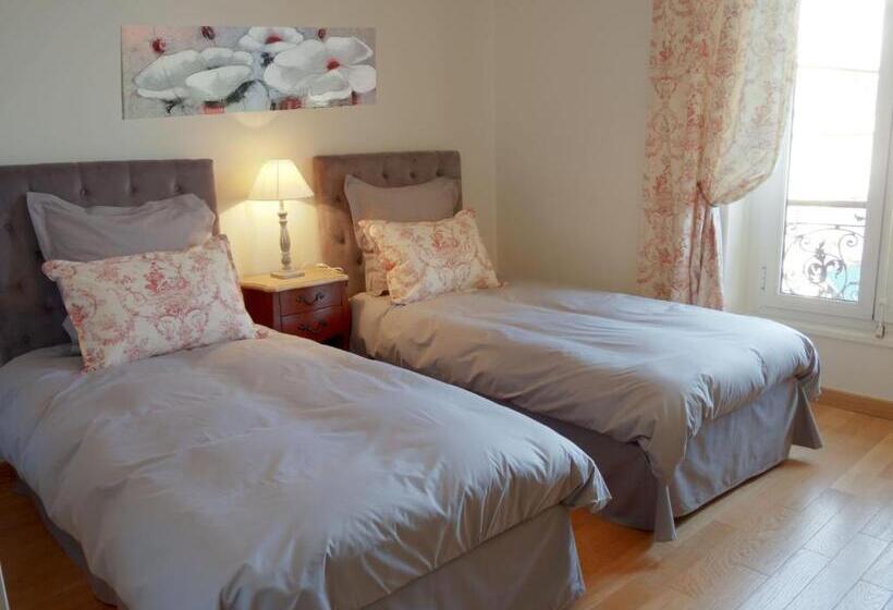 غرفة قياسية, La Regence