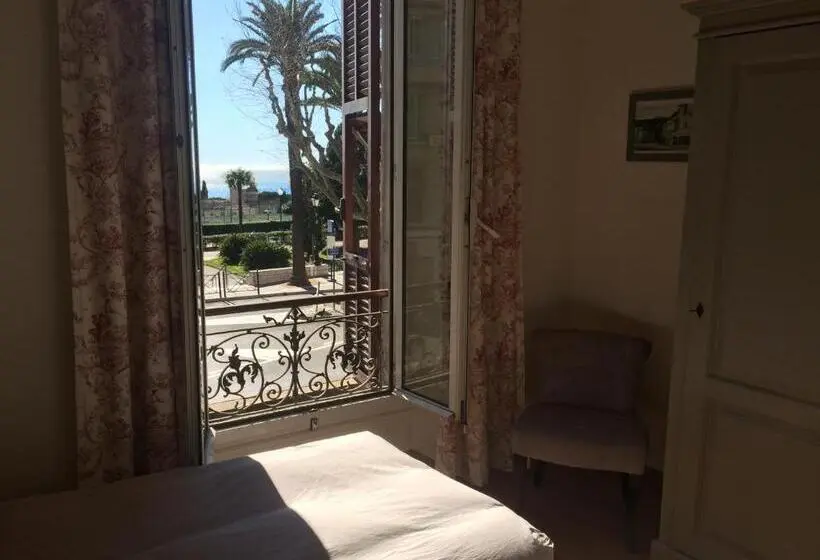 اتاق استاندارد, La Regence