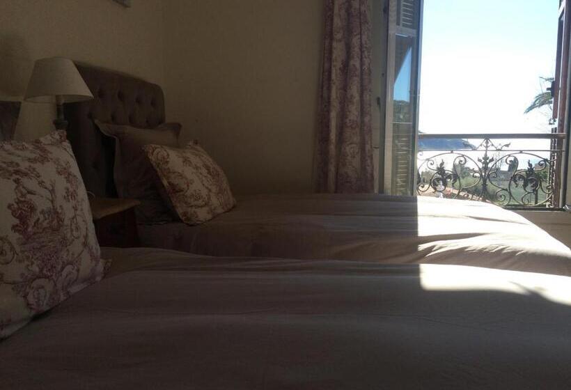 غرفة قياسية, La Regence