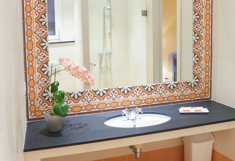 غرفة قياسية, La Regence