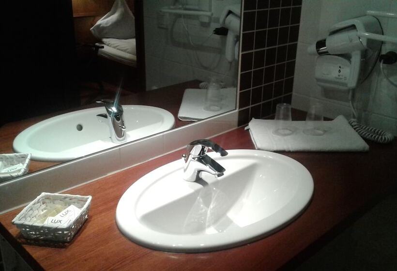 스탠다드 룸, Le Falken