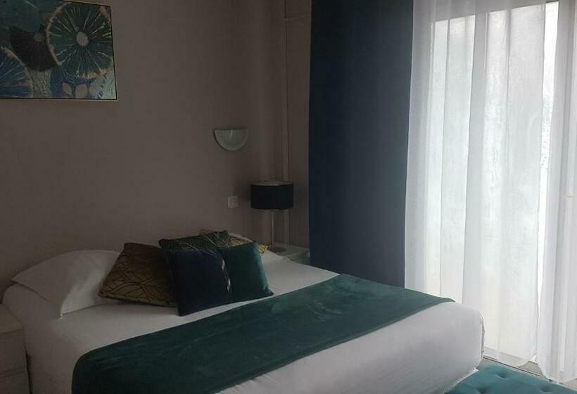 バルコニー付きスタンダードトリプルルーム, Le Golfe Bleu