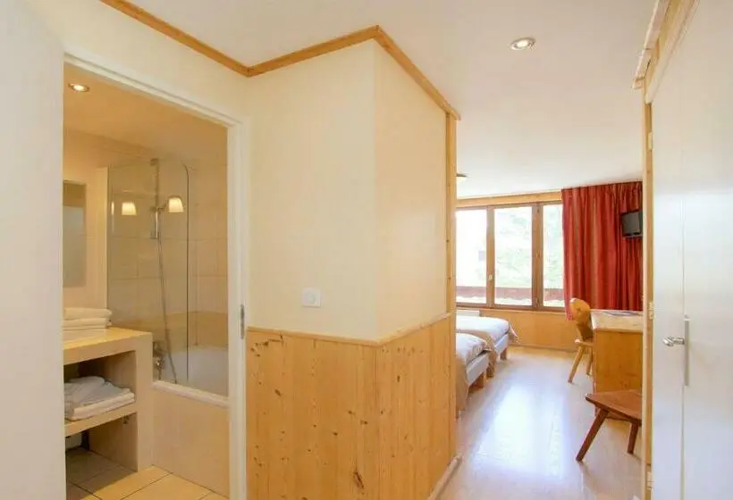 Standard Kolmen Hengen Huone, Le Sherpa