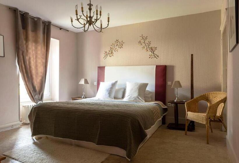 스탠다드 트리플 룸, L'edgar