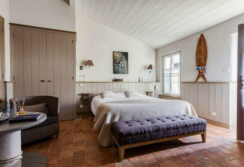 高级大房间, Les Bois Flottais