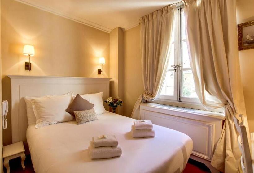 스탠다드 룸, Les Quatre Dauphins