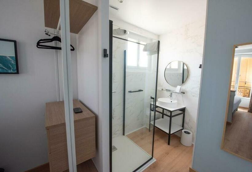 디럭스 룸, Restaurant La Villa Arena