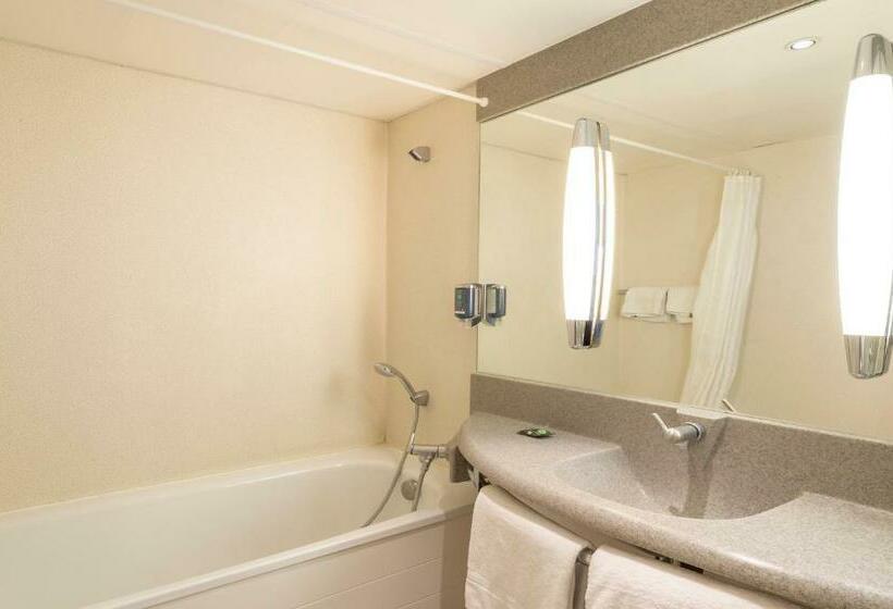 Классический Номер, Hôtel Novotel Valenciennes