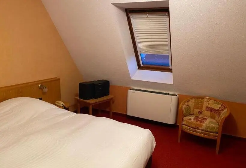Perhehuone, Le Rosenmeer Hotel Restaurant, Au Coeur De La Route Des Vins D Alsace