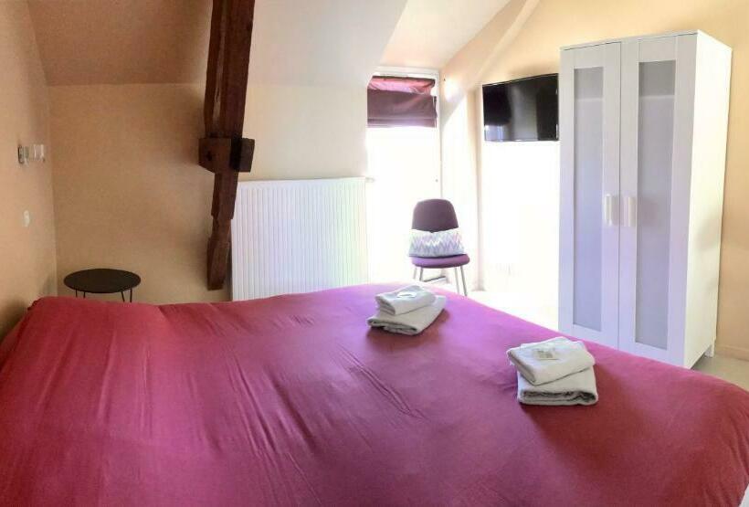 标准单人间, Ferme Du Chateau