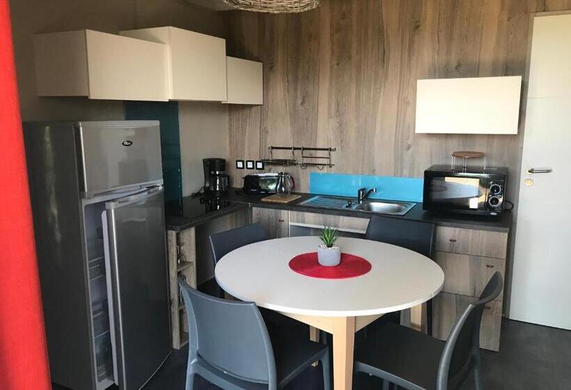 בקתת חדר, Ferme Du Chateau