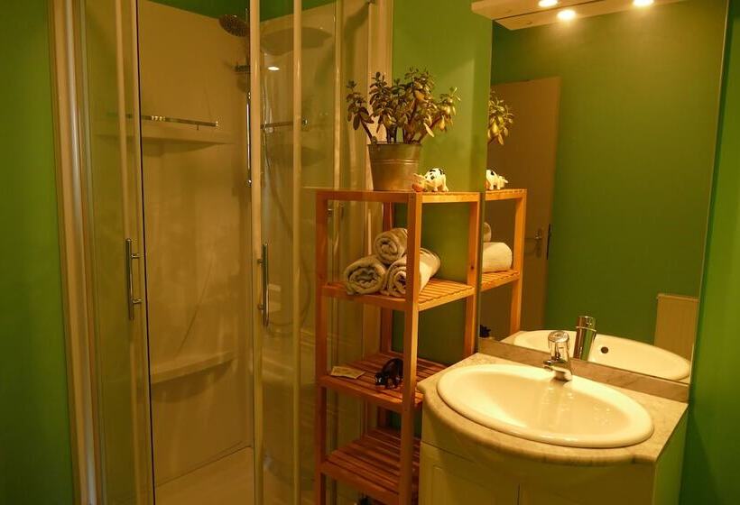 חדר סטנדרט לשלושה, Ferme Du Chateau