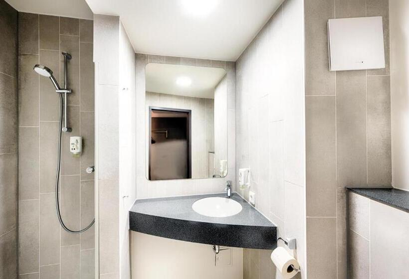 اتاق استاندارد سه نفره, B&b Hotel Bremen City