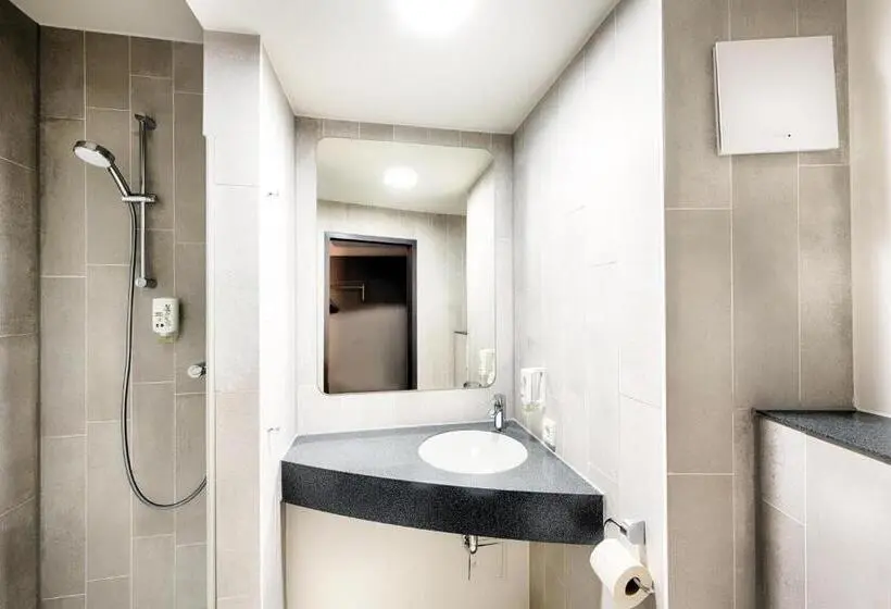 اتاق خانوادگی, B&b Hotel Bremen City
