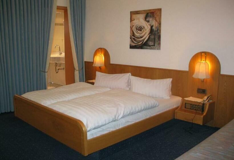 Номер Стандарт, Restaurant Kolb