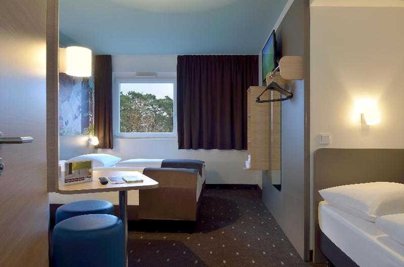 اتاق استاندارد سه نفره, B&b Hotel Darmstadt