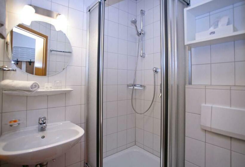 חדר סטנדרט יחיד, Beim Nuihausa