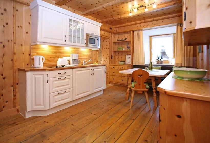 דירת חדר, Beim Nuihausa