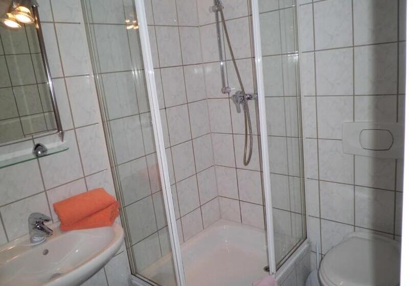 Номер Стандарт с Балконом, Cafe Rosi