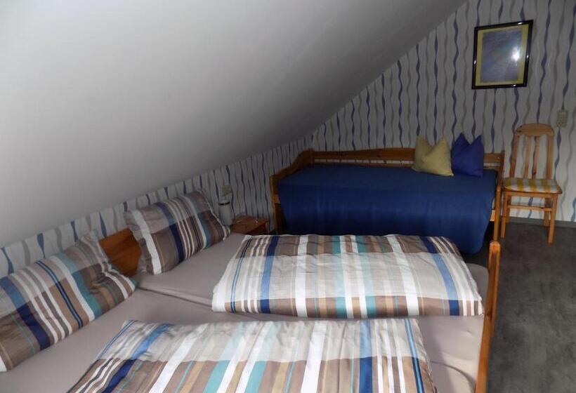 Номер Стандарт Трехместный, Cafe Rosi