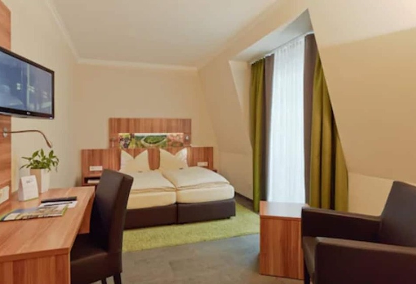 Номер Superior, Cochemer Jung