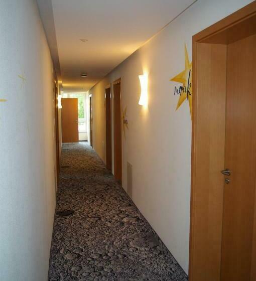 Standard Yhden Hengen Huone, Gaum